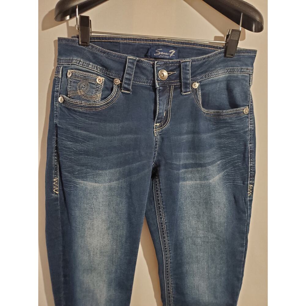 Seven7 Thick Stitch Mid Rise Dark Stone Wash Capris Womens Size 4 Cropped Blue - Picture 3 of 11